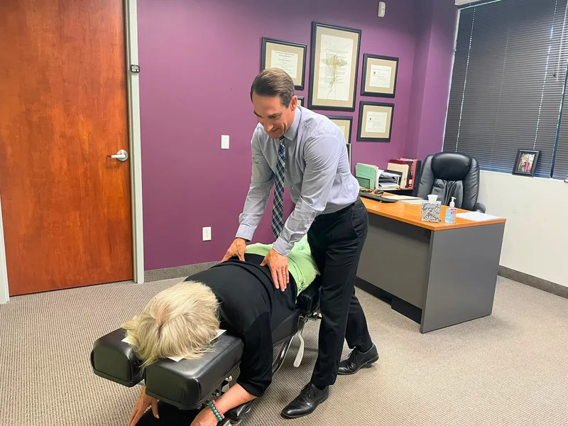 How Plymouth Spine and Health Center treats back pain in Plymouth